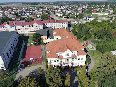 Szkoła Podstawowa im. Juliusza Słowackiego, budynek A Wolności 20, 62-590 Golina, Polska