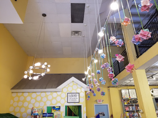 Book Store «Little Shop of Stories», reviews and photos, 133 E Court Square # A, Decatur, GA 30030, USA
