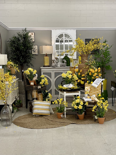 Home Goods Store «Trees n Trends - Henderson, KY», reviews and photos, 1900 US-41 #7, Henderson, KY 42420, USA