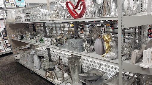 Clothing Store «Burlington Coat Factory», reviews and photos, 30 W Rand Rd, Arlington Heights, IL 60004, USA