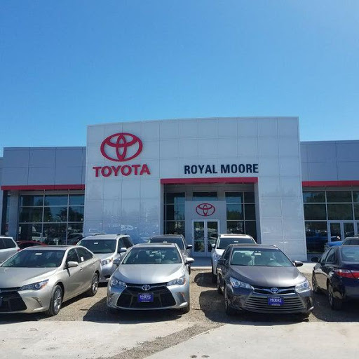 Royal Moore Toyota, 1415 SE River Rd, Hillsboro, OR 97123, USA, 
