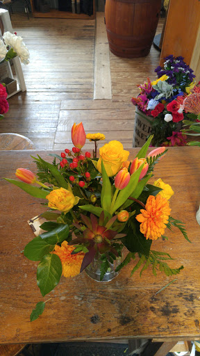 Florist «Platform 322», reviews and photos, 322 W Main St, Lexington, IL 61753, USA