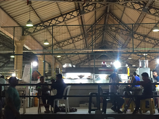 Mercado nocturno mayorista de mariscos Caraguay - Guayaquil
