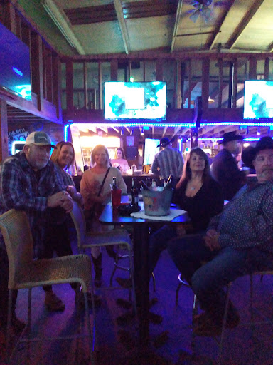 Bar «The Oasis Bar and Grill», reviews and photos, 4720 Ruby Ave, Midlothian, TX 76065, USA