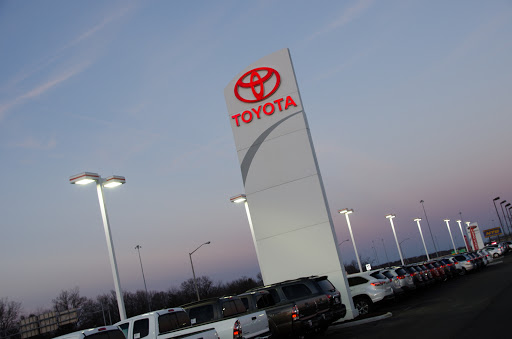 Used Car Dealer «Germain Toyota of Columbus», reviews and photos, 5711 Scarborough Blvd, Columbus, OH 43232, USA