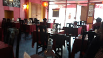 Atmosphère du Restaurant Nhu Y à Bagnères-de-Bigorre - n°9
