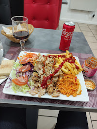 Plats et boissons du Taksim Kebab à Lille - n°1