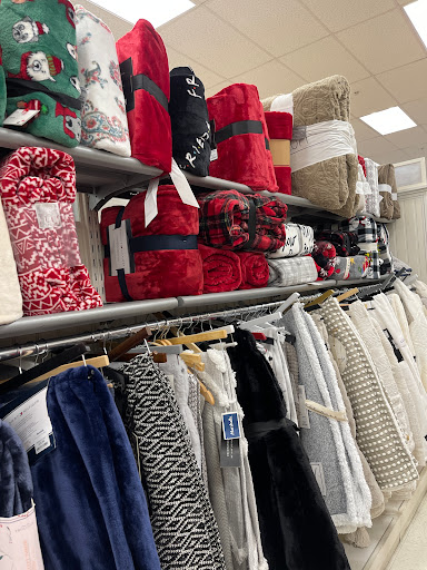 Department Store «Marshalls», reviews and photos, 701 Sleater Kinney Rd SE, Lacey, WA 98503, USA