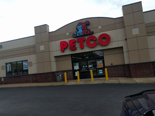 Pet Supply Store «Petco Animal Supplies», reviews and photos, 2723 Stroschein Rd, Monroeville, PA 15146, USA