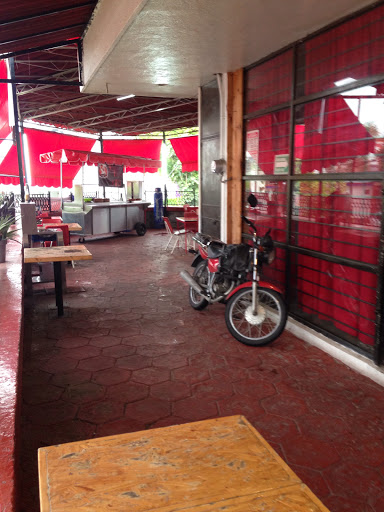 CENTRO COMERCIAL REVOLUCION CERRAJERO