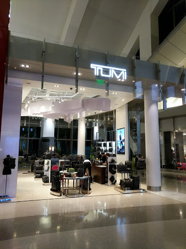 TUMI Store - Los Angeles International Airport