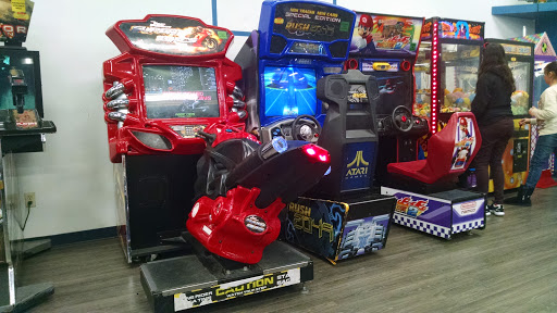 Bowling Alley «Lane 8 Bowling Center», reviews and photos, 124 Wainwright Dr, Brooklyn, NY 11252, USA