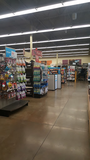 Pet Supply Store «Petco Animal Supplies», reviews and photos, 29560 W Seven Mile Rd, Livonia, MI 48152, USA