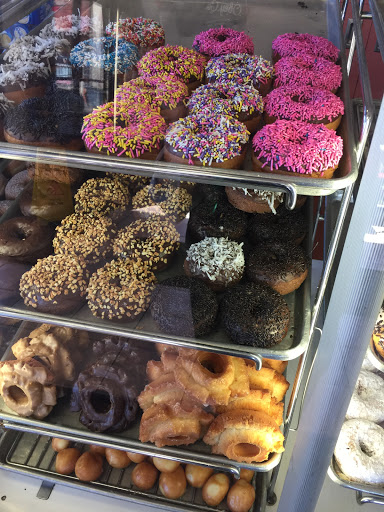 Super Star Donuts