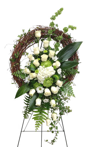 Florist «Dietz Flower Shop & Tuxedo Rental», reviews and photos, 969 E Kingsbury St, Seguin, TX 78155, USA