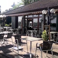 Atmosphère du Restaurant français Restaurant de La Piste du Rhin à Village-Neuf - n°2