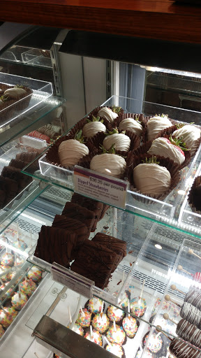 Chocolate Shop «Rocky Mountain Chocolate Factory», reviews and photos, 1419 1st Ave, Seattle, WA 98101, USA