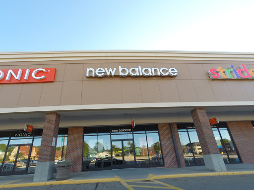 Shoe Store «New Balance Fairlawn», reviews and photos, 2691 W Market St, Fairlawn, OH 44333, USA