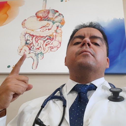 Dr. Manuel Alejandro Cornejo Gutiérrez, Gastroenterólogo
