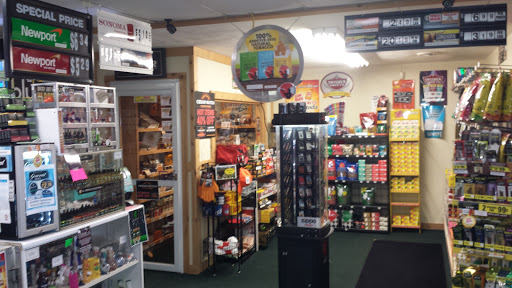 Tobacco Shop «Low Bobs Discount Tobacco», reviews and photos, 224 N Walnut St, Hartford City, IN 47348, USA