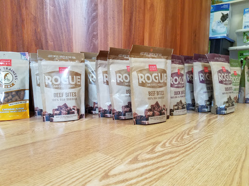 Pet Supply Store «Local Pet», reviews and photos, 415 Gettysburg St #1, Pittsburgh, PA 15206, USA