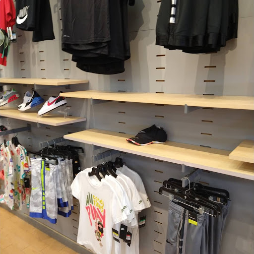 Shoe Store «Hibbett Sports», reviews and photos, 2819 West Expressway 83 #100, Harlingen, TX 78552, USA