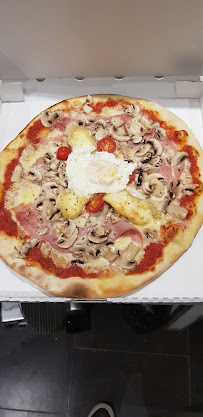 Pizza du Pizzeria le robinson à Roquebrune-sur-Argens - n°17