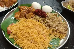 Thalappakatti Biriyani image