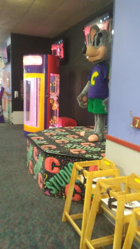 Shopping Mall «The Lakes Mall», reviews and photos, 5600 Harvey St, Muskegon, MI 49444, USA