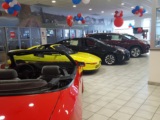 Toyota Dealer «Middletown Toyota», reviews and photos, 634 Newfield St, Middletown, CT 06457, USA