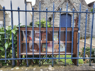 Boîte à livres et bande-dessinées gratuites à Morlaix
