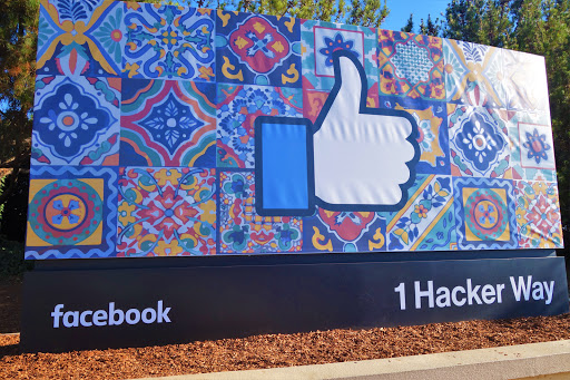 Tourist Attraction «Facebook Thumbs Up Sign», reviews and photos, 1 Hacker Way, Menlo Park, CA 94025, USA