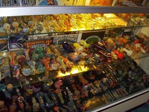 Tobacco Shop «Mary Janes Place Smoke Shop», reviews and photos, 1807 N Main St, Los Angeles, CA 90031, USA