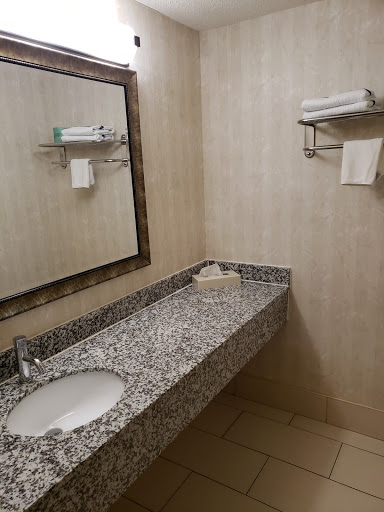 Hotel «Hampton Falls Inn», reviews and photos, 11 Lafayette Rd, Hampton Falls, NH 03844, USA