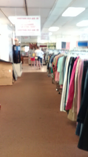 Thrift Store «Salvation Army Thrift Store», reviews and photos, 120 NW 10th St, Ocala, FL 34475, USA
