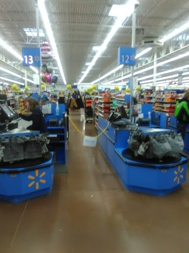 Department Store «Walmart Supercenter», reviews and photos, 970 Gehringer Dr, Fowlerville, MI 48836, USA