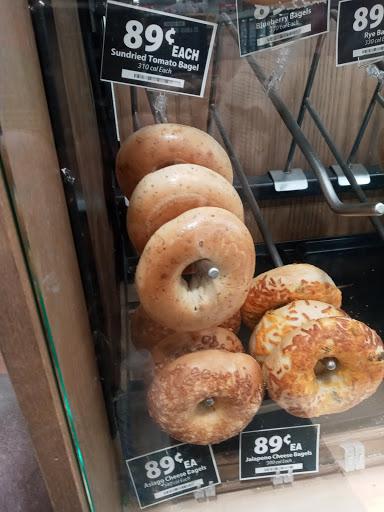 Grocery Store «Schnucks», reviews and photos, 2222 Troy Rd, Edwardsville, IL 62025, USA