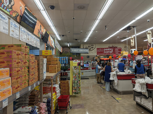 Asian Grocery Store «Lotte Plaza Market - Ashburn», reviews and photos, 43930 Farmwell Hunt Plaza #100, Ashburn, VA 20147, USA