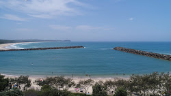 Photo de Plage du Pilote avec rivage droit, long