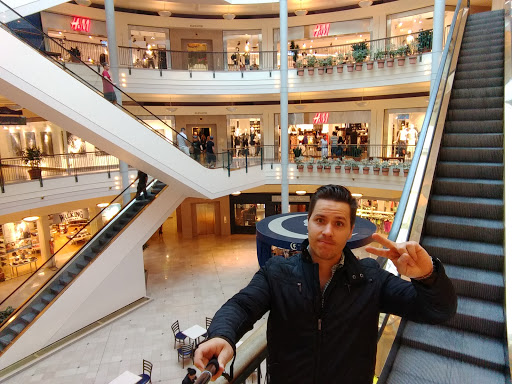 Shopping Mall «Pioneer Place», reviews and photos, 700 SW 5th Ave, Portland, OR 97204, USA