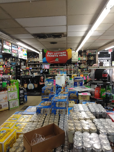 Liquor Store «Payless Liquor», reviews and photos, 1512 Florence St, Aurora, CO 80010, USA