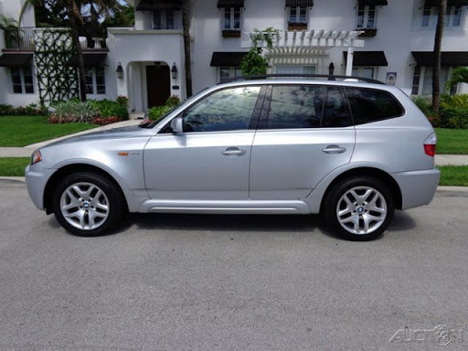 Used Car Dealer «Rolling Wheels Inc», reviews and photos, 125 E Sunrise Blvd, Fort Lauderdale, FL 33304, USA