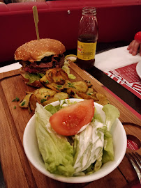 Hamburger du Restaurant de spécialités du sud-ouest de la France Chez Papa à Paris - n°6