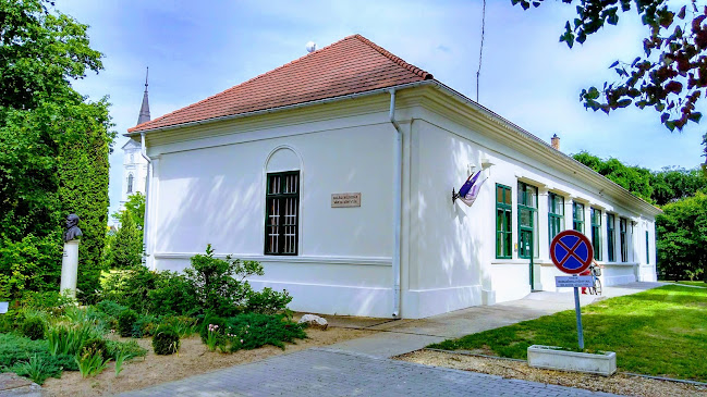 Dabasi Halász Boldizsár Városi Könyvtár