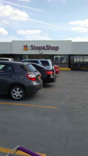 Grocery Store «Super Stop & Shop», reviews and photos, 7417 Grand Ave, Maspeth, NY 11378, USA