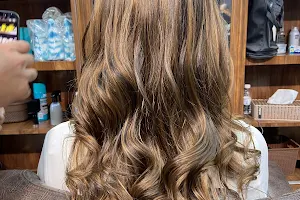 𝗟𝗠 𝗥𝗘𝗕𝗢𝗥𝗡 𝗦𝗔𝗟𝗢𝗡- Bridal Salon/Makeup Artist/ Hair Extensions/Nail Extensions/Best Salons in Goa image