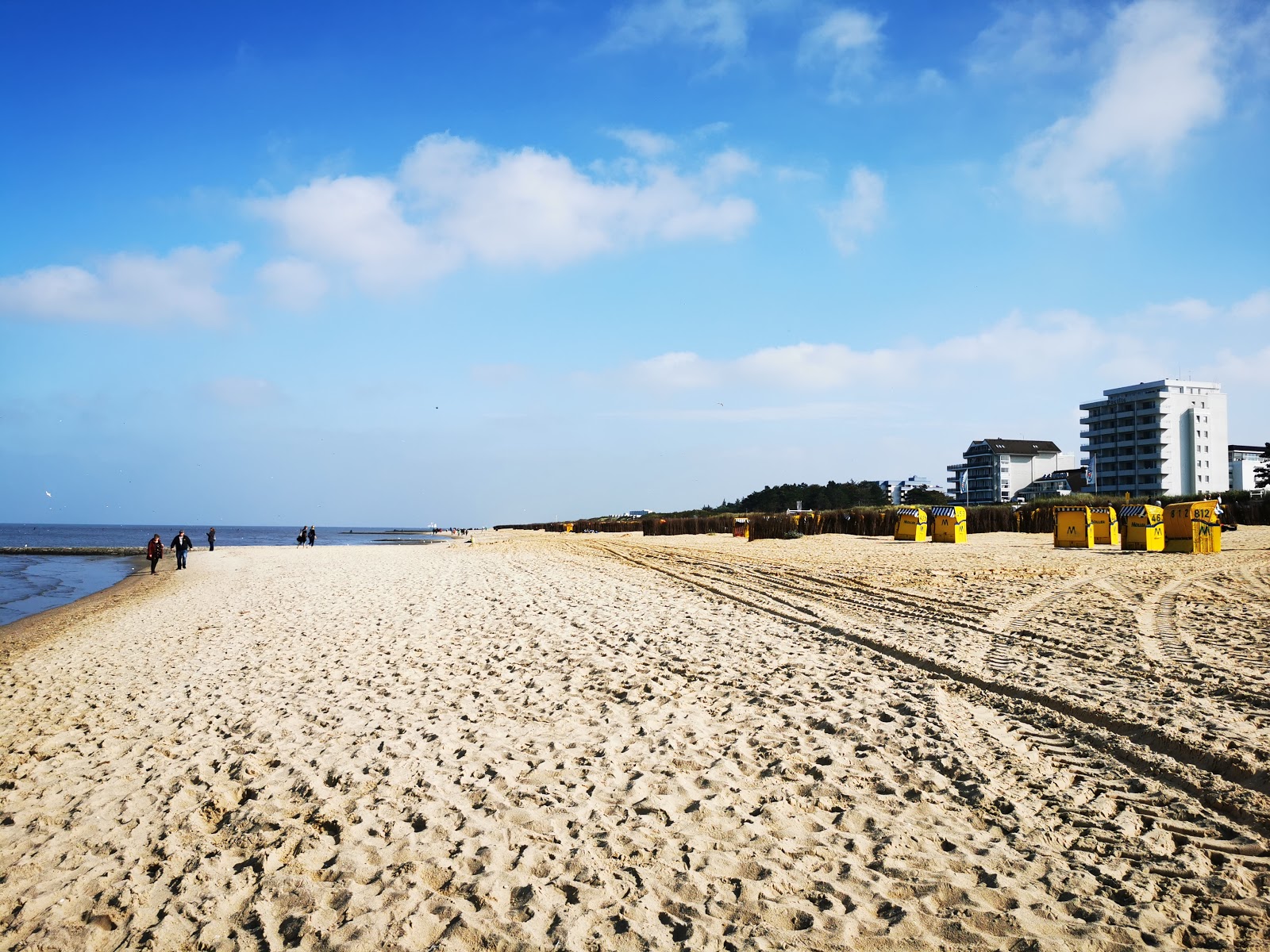 Foto di Spiaggia di Duhnen con una superficie del sabbia luminosa