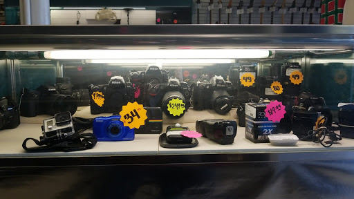 Pawn Shop «Pacific Beach Loan & Jewelry», reviews and photos, 1471 Garnet Ave, San Diego, CA 92109, USA