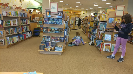 Book Store «Barnes & Noble», reviews and photos, 131 Colonie Center #355, Albany, NY 12205, USA