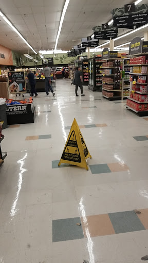 Grocery Store «Kroger», reviews and photos, 1600 N 16th St, Orange, TX 77630, USA